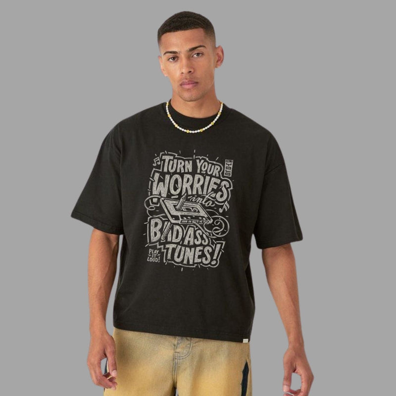 ROUND NECK | BLACK | WORRIES - Teestra